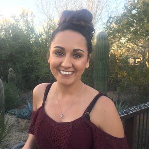 Meet your Posher, Hannah